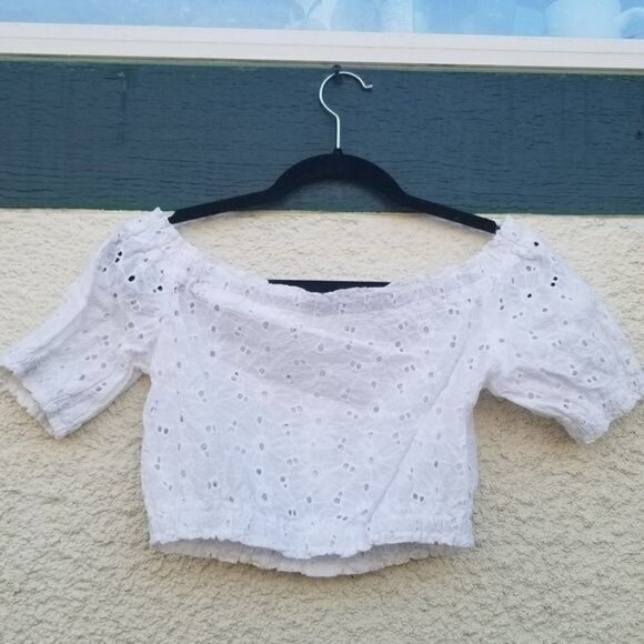 Le Lis white eyelet cropped off the shoulder top small - Picture 2 of 5